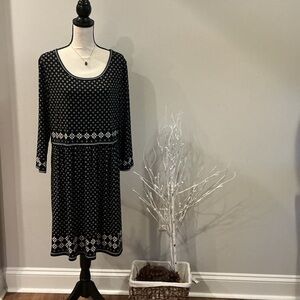 Max Studio Black Knit Long-Sleeve Dress with White Geometric Trim